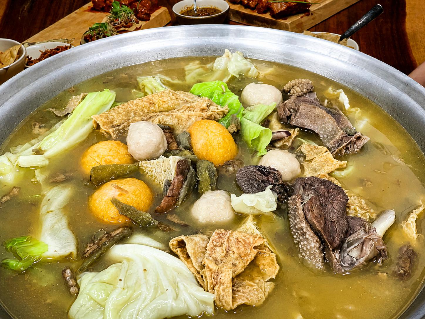 台南永康薑母鴨 麻油薑香湯頭 個人與親友聚餐都方便