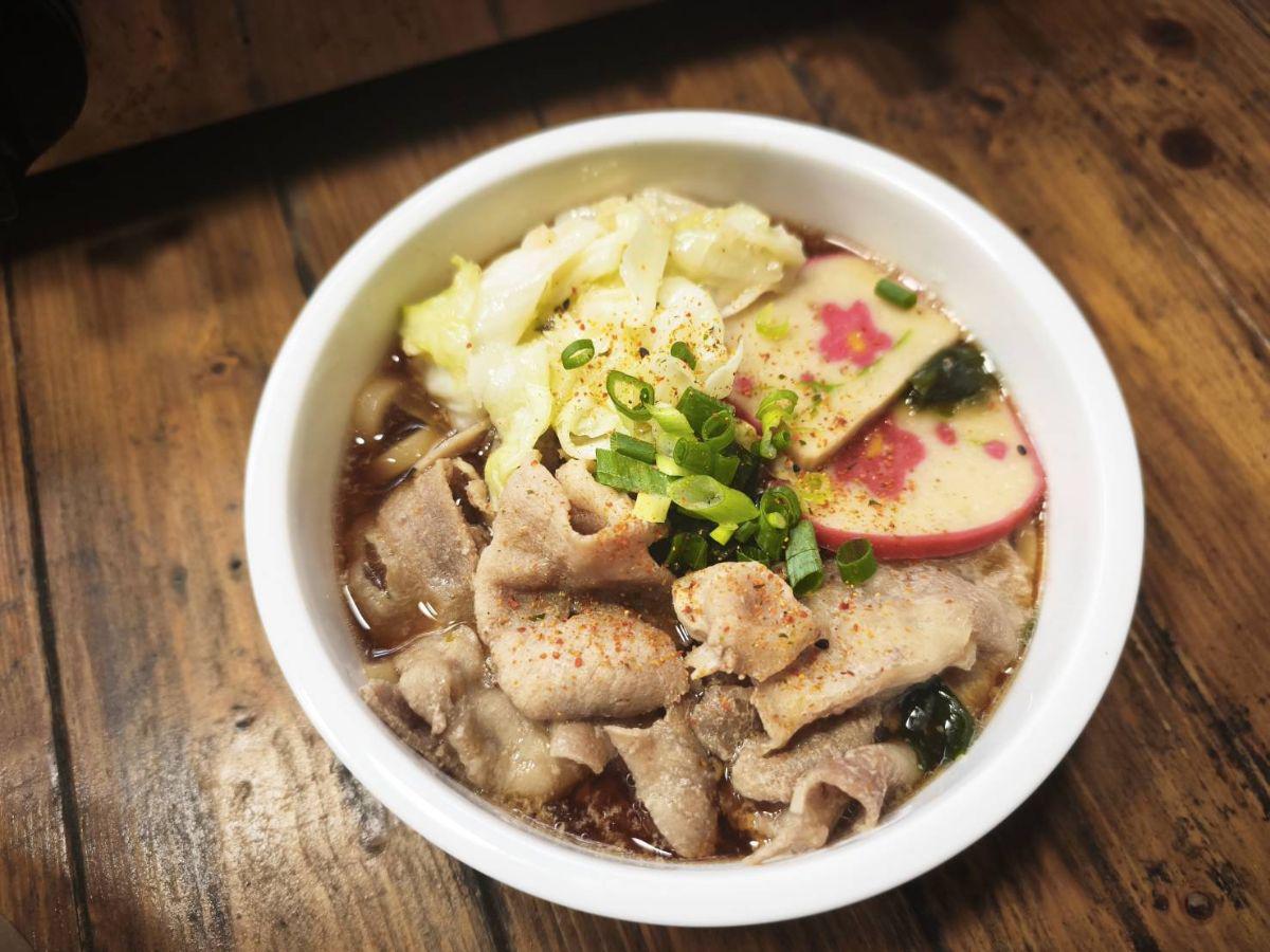 中和平價日料藏在住宅巷弄 累積經驗後投入創業 從丼飯與烏龍麵開始經營第一間店