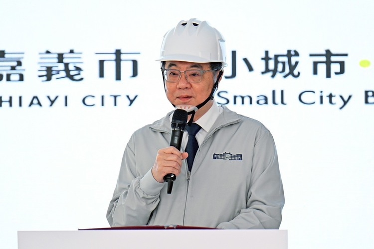 視察嘉義市西區全民運動館　行政院長卓榮泰盼今年9月9日營運培養更多運動愛好者