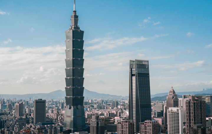 臺灣關稅20％引爆經濟寒風！專家示警：房市降溫恐持續到2026年
