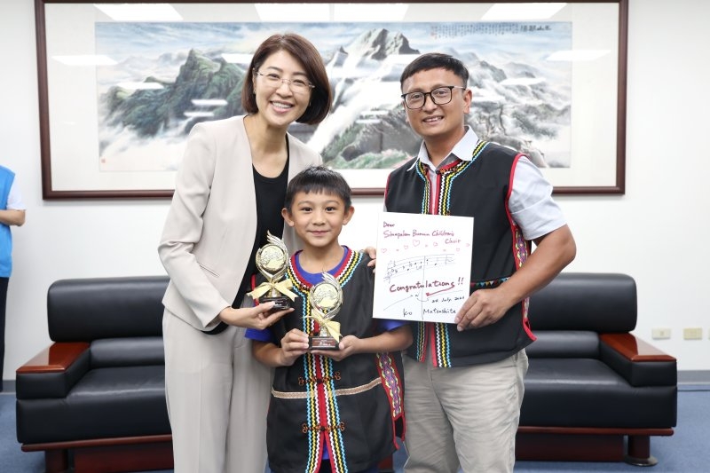 南投希娜巴嵐國小合唱團奪東京國際合唱大賽雙金 縣長許淑華接見嘉勉