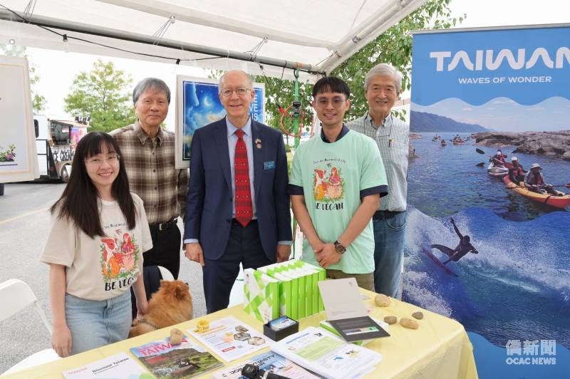 芝加哥花語社中秋園遊會設攤 行銷臺灣獲美主流政要肯定