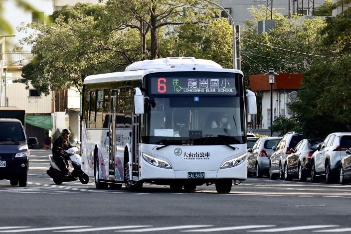 臺南電動公車再添9輛生力軍　統聯客運投入0、6路營運　市區乘車體驗全面升級