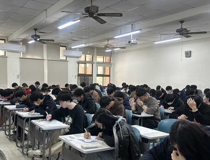 國立中正大學碩士班招生筆試吸引6944名考生應試　嘉義與臺北同步登場  3月20日放榜