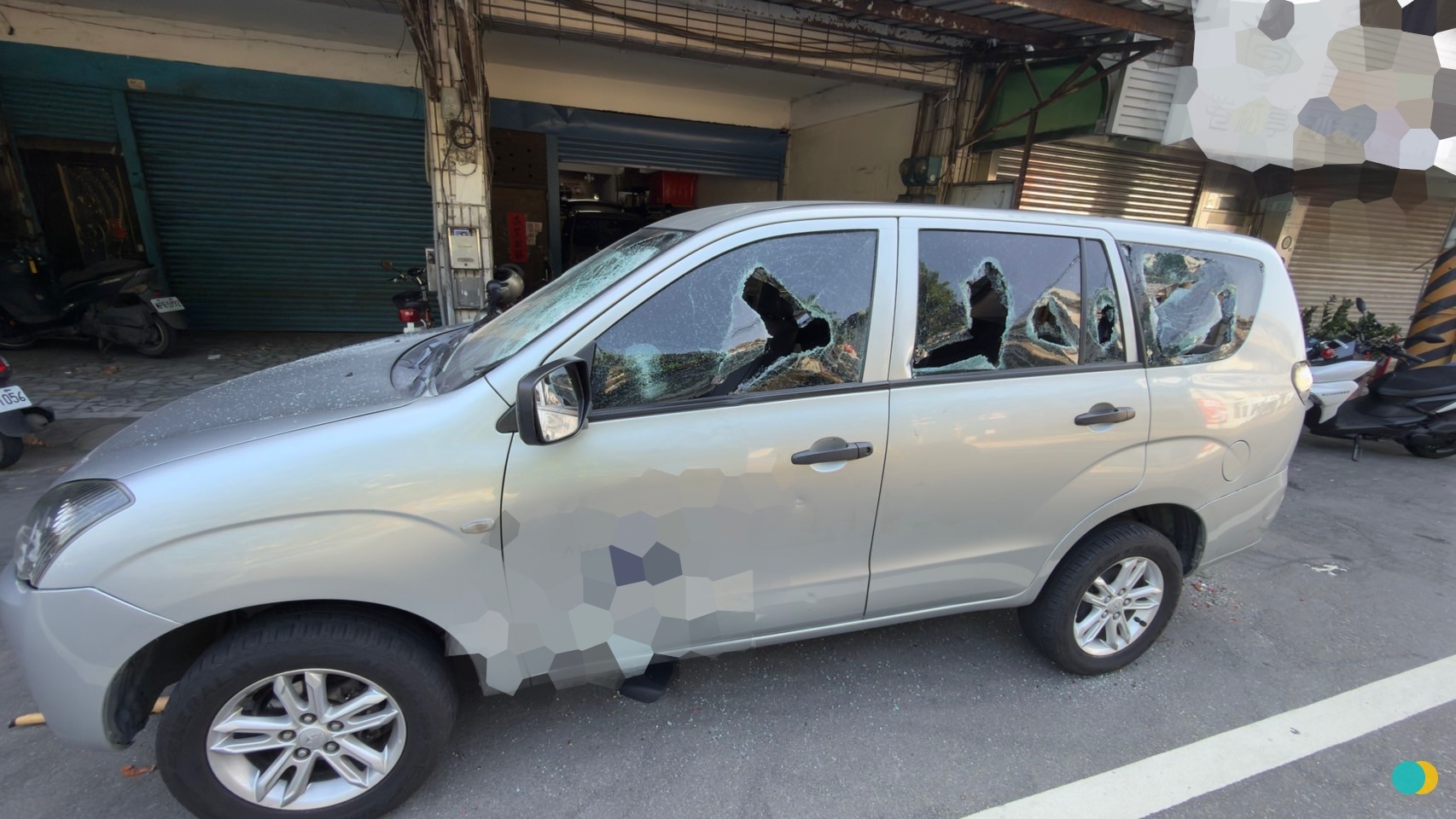 鶯歌球棒隊砸車！　疑與被砸車公司離職員工有關