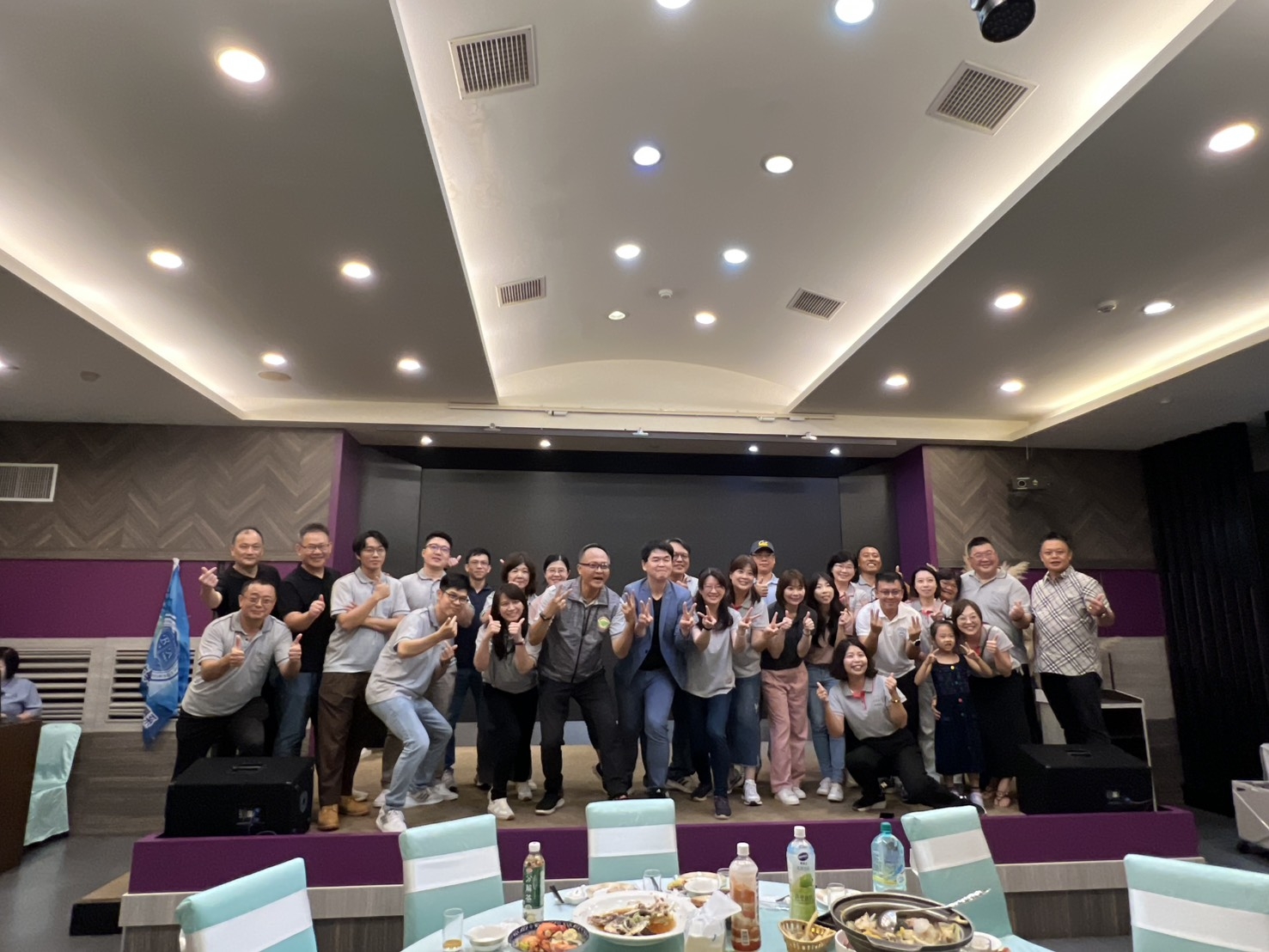 中正大學企業管理學系MBA舉辦敘舊迎新聯合餐會，企管系執行長鄭祥麟教授親臨祝賀！ 盛況空前