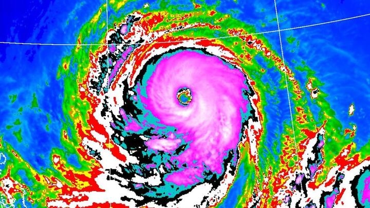 巴威颱風最新路徑逼近臺灣　氣象署最快7月9日發海陸警　大型強颱恐橫掃北臺灣