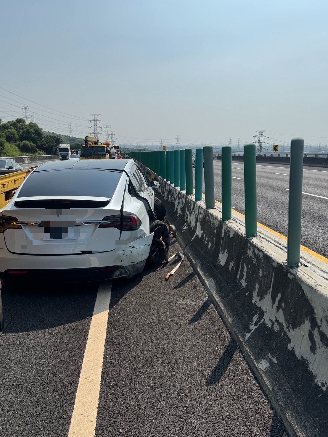 國3龍井段變換車道不當釀事故！閃避車輛再撞另車　4人擦挫傷送醫