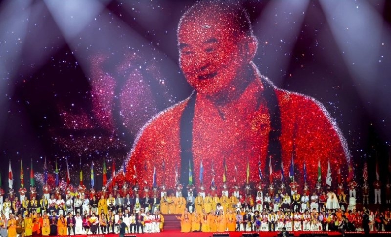 全球佛光人代表在大巨蛋  共寫佛教歷史新頁