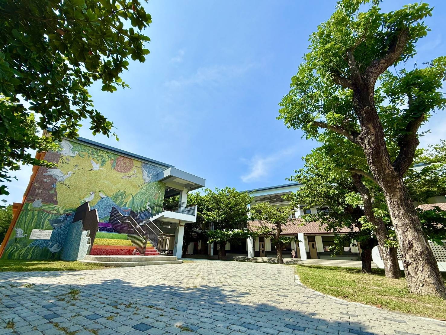 屏東崎峰國小迎嶄新校園