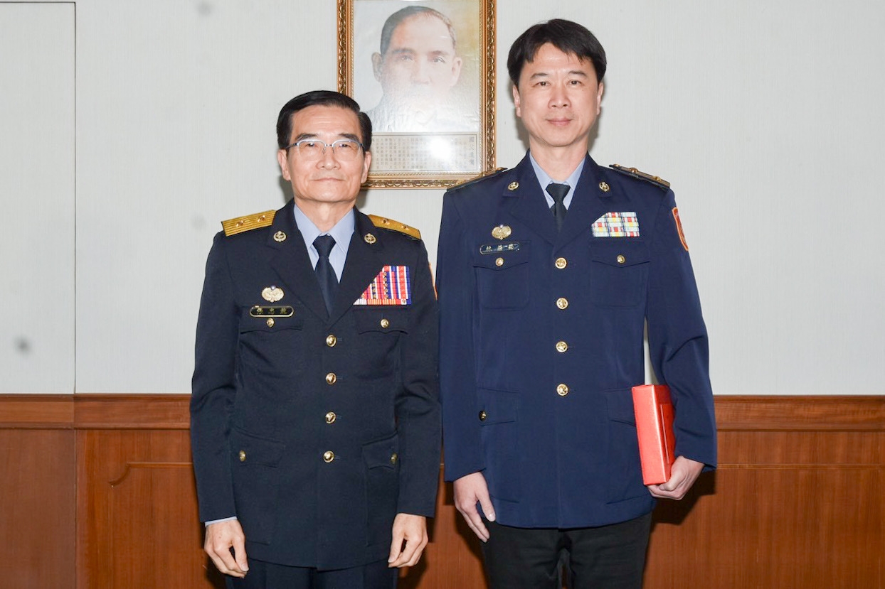 海巡署2月份人員晉、陞任授階典禮隆重舉行　署長張忠龍期許同仁以科技韌性守護海疆