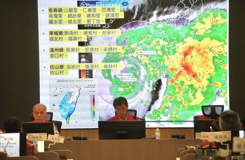 颱風時縣長不在 屏東縣長遭質疑「爽旅遊」