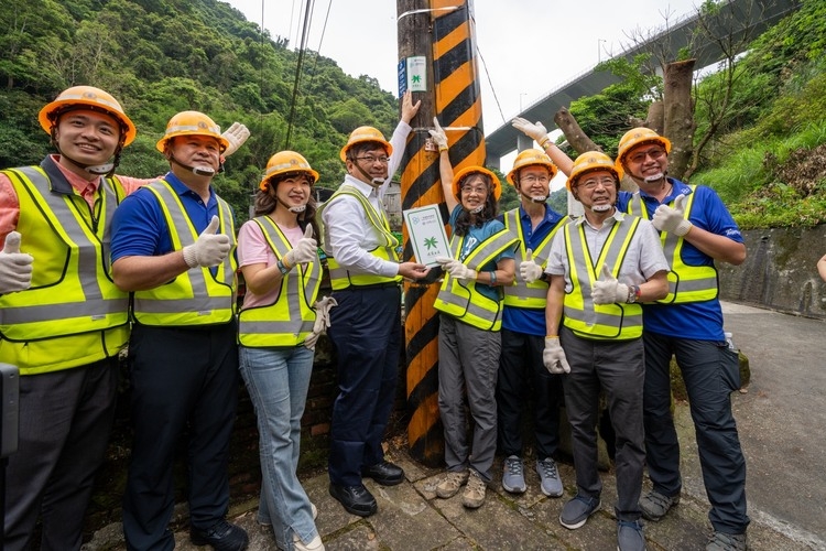 有光就有路！台電攜手千里步道協會電桿化身國家級綠道引路標誌