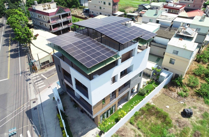 屋頂光電補助啟動！21縣市全面動起來　經濟部核定13億元獎勵家戶設置