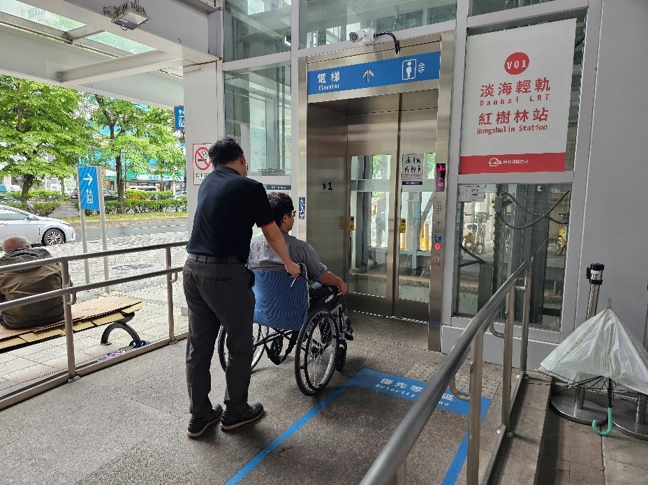 智慧新革命！新北捷運AI派梯正式上線 提升行動便民與安全 全面照顧輪椅族與親子族群