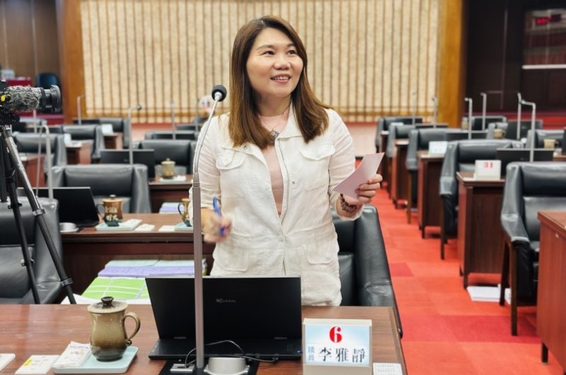高雄市議員李雅靜促完善鳳山42萬人口建設 陳其邁允諾打造「雙都心」