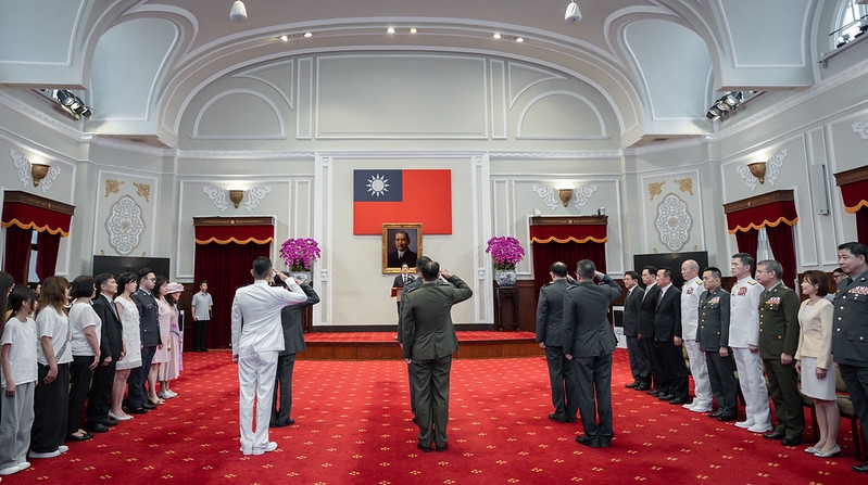賴清德總統主持將官晉任授階典禮　盼持續精進國軍實戰訓練建構可恃的國防戰力　守護國家與人民