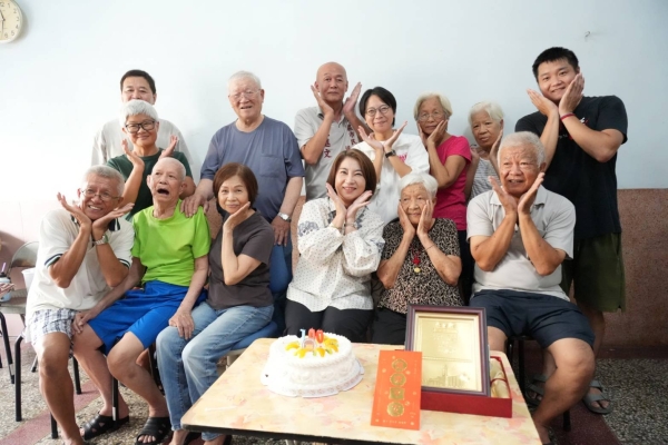 周春米縣長慰訪百歲人瑞 讚長者生活自理能力佳