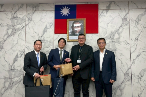 行政院攜LINE日韓高層深入討論詐騙手法演變及防制策略 提升數位通訊安全防護力