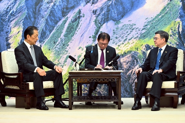 接見日本臺灣交流協會隅修三會長 行政院長卓榮泰呼籲深化產業合作與經貿交流 促進臺海和平與穩定發展