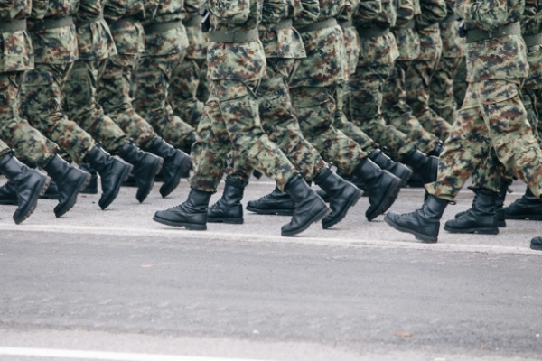 軍人待遇改革！志願役官兵115年起每月加給3萬　立法院三讀通過
