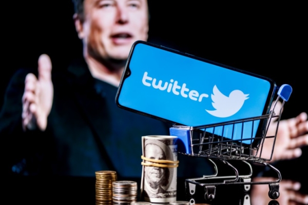 馬斯克收購推特真相曝光！為什麼他非買Twitter不可？X平台與AI Grok正悄悄接管社群！
