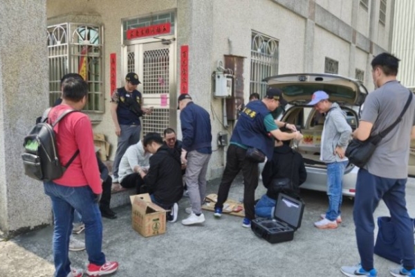 老毒蟲「毒駕兼運毒」、自宅廠房淪為毒窟  海巡檢警攻堅逮人