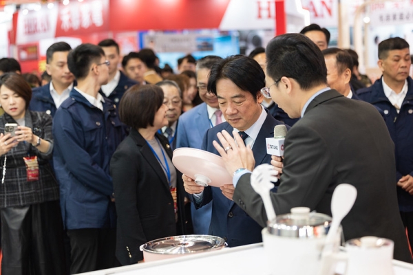 賴清德總統親臨2026電器年終展　肯定產業在災後重建的努力，全面推動節能與淨零轉型
