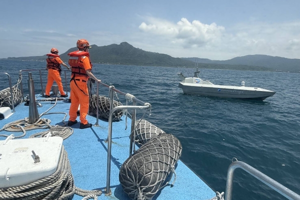 失聯無人船驚現海上！海巡署雷達火速鎖定即時處置保海安