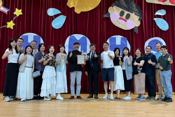 澎湖海事傑出校友、景文汽車玻璃董事長洪文聰慷慨捐百萬 助母校弱勢學生與國際教育發展