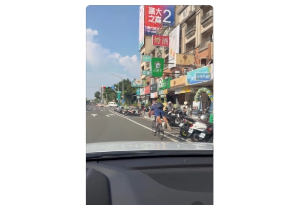 網傳自行車騎士「趴騎」引熱議 專家警告：恐失控極度危險