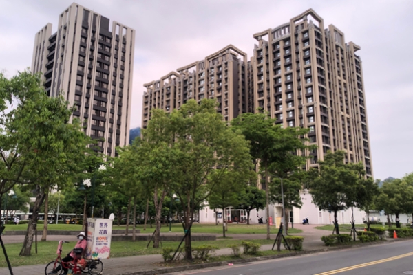 內憂外患重壓房市！專家警告：貸款管制若不鬆綁恐釀違約潮