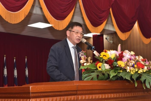 臺南市政府警察局完成年度人員異動聯合交接典禮，黃偉哲市長強調強化治安與交通管理的重要性