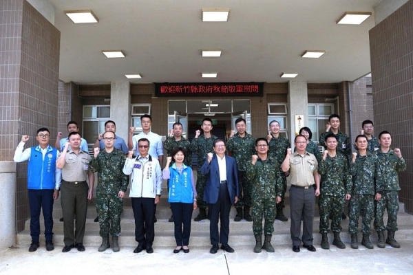 中秋佳節將至     新竹縣長楊文科走訪542旅慰問16駐軍部隊