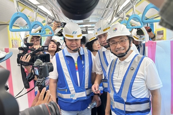新北市捷運三鶯線進度達93% 29列車全數到位進行自動駕駛測試 新北市長侯友宜要求如期年底完工