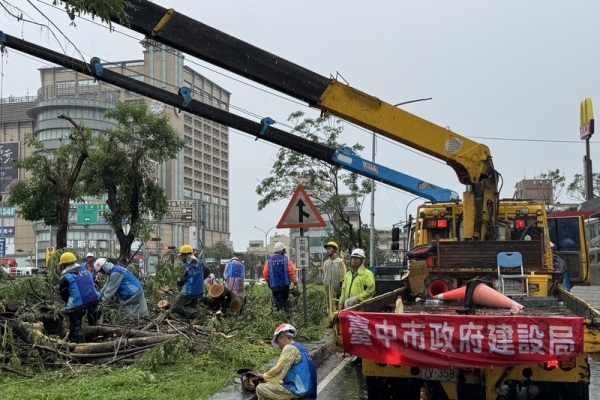 「台中隊」馳援嘉義、台南災後重建 盧秀燕延長支援至7/16