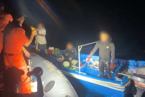 中國海警與漁船接連侵擾東沙海域　海巡署出動艦艇全程監控並登檢扣留中國小舟展現強硬執法