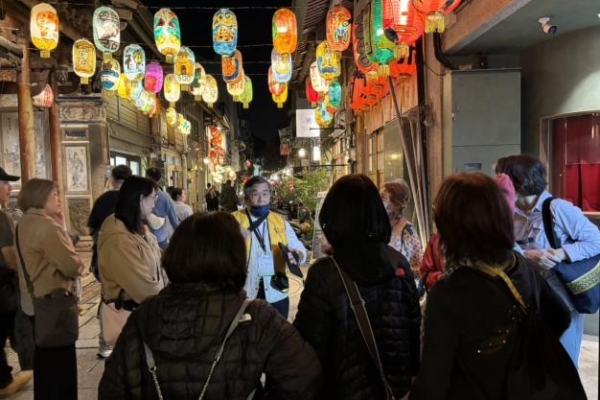 走春新玩法！臺南春節散步導覽加開場次　用雙腳感受滿滿府城年味