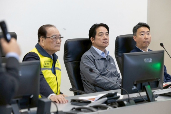 面對春節返鄉旅遊高峰  賴清德總統關注春節交通疏運情形 擴大運能結合AI預警部署  感謝同仁守護國人假期順暢