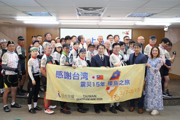 臺南市長黃偉哲迎接日本自行車感恩環台團隊　以臺南美食款待共祈臺日患難與共友誼長存