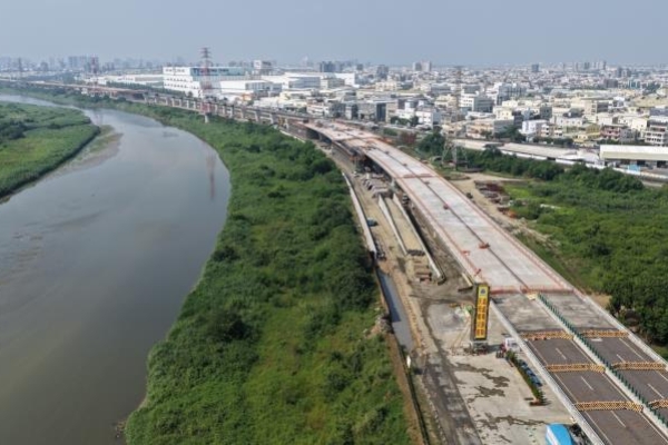 臺南市長黃偉哲表示　臺南北外環道路拚120年底全線通車完工　串聯南科與市區交通連結
