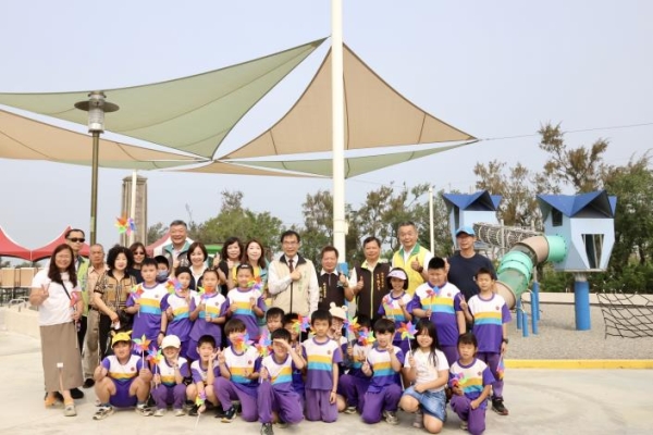 臺南市長黃偉哲開箱鄭成功紀念公園新遊具　臺南安南區打造寓教於樂親子新景點