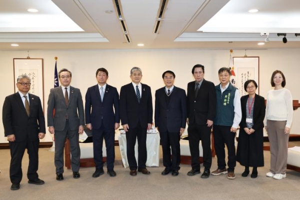 臺南市長黃偉哲頒贈道路命名公文　見證臺南與日本友誼市宇城地域締盟一週年深厚友誼