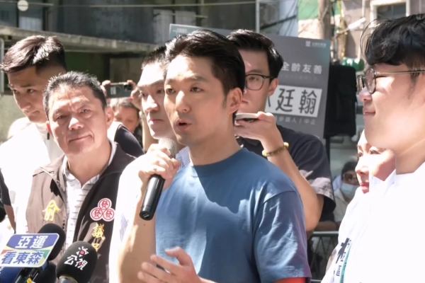 蔣萬安提營養午餐市政方向差異 沈伯洋再下戰帖邀辯論
