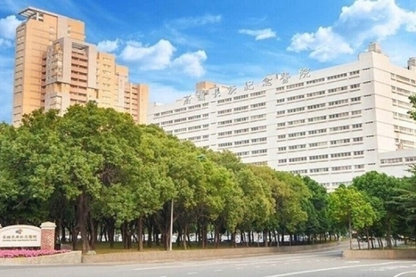 颱風丹娜絲來襲 高雄多家醫院啟動彈性門診與應變措施