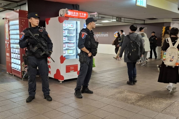 板南線臺北車站發生煙霧彈事件　一死一傷震撼社會　北捷即刻升級維安、警方全力緝凶