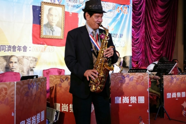 皇尚樂團董事長黃峻哲先生拒絕安排朋友兒子上班　一句話點出臺灣缺工真正問題