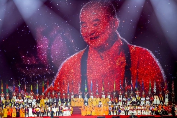 全球佛光人代表在大巨蛋  共寫佛教歷史新頁