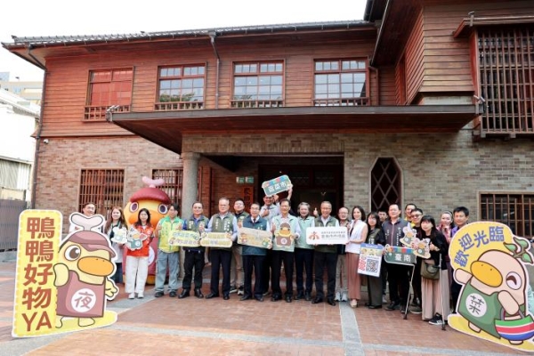 臺南人氣吉祥物菜奇鴨與夜奇鴨進駐愛國婦人會館　於古蹟場域展現文創魅力帶動觀光人潮