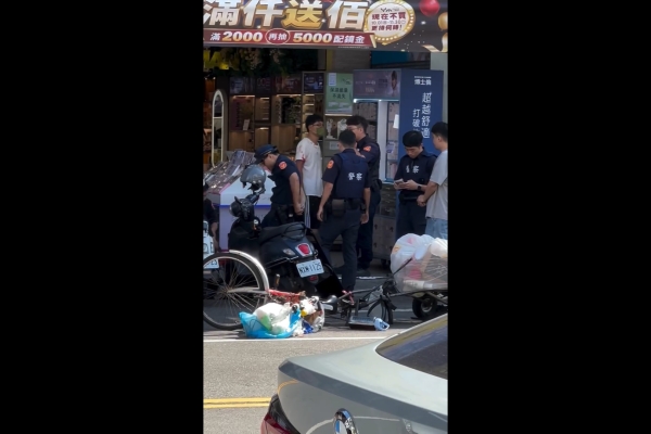 豐原中正路爆肢體衝突！2男口角互毆雙雙掛彩　警方到場逮人